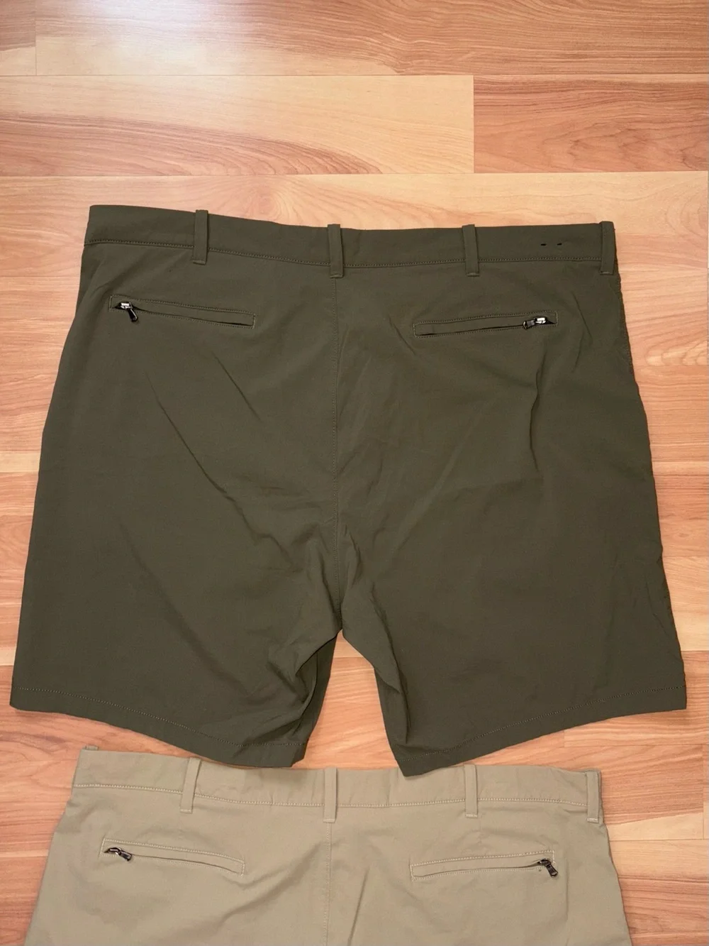 J. Crew Lot Of 2  9” Tech Shorts Green/Khaki Size 42” XXL Preppy  Casual Golf